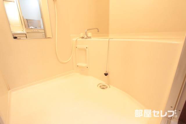 バス・シャワールーム　１日の疲れをいやしてください