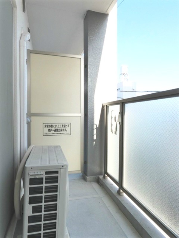 バルコニー　図面と現状に相違がある場合には現状を優先