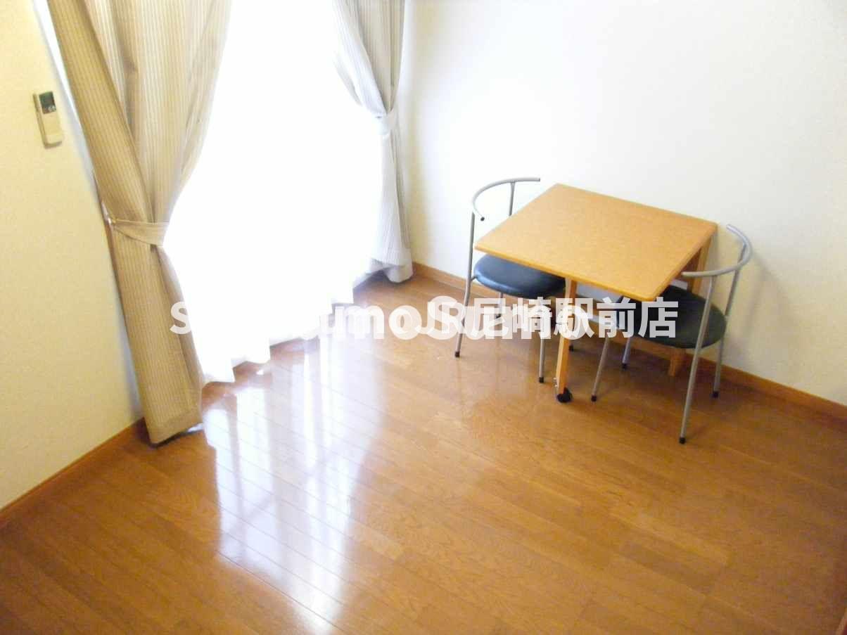 その他部屋・スペース　広くて明るい寝室