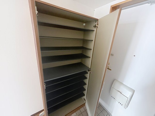 収納　掲載写真は同型モデルを掲載しております。実際のお部屋と仕様等