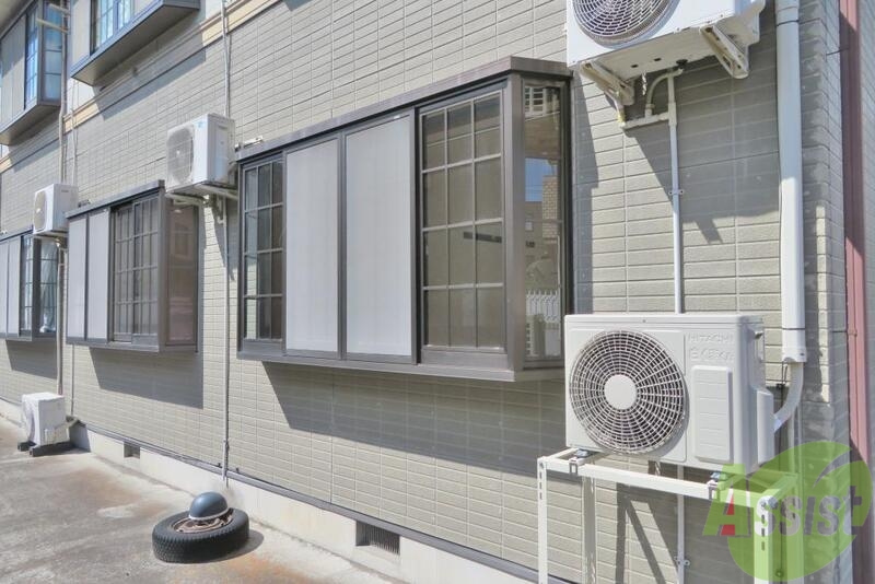 バルコニー　バルコニーはありませんので外から失礼しまーす。