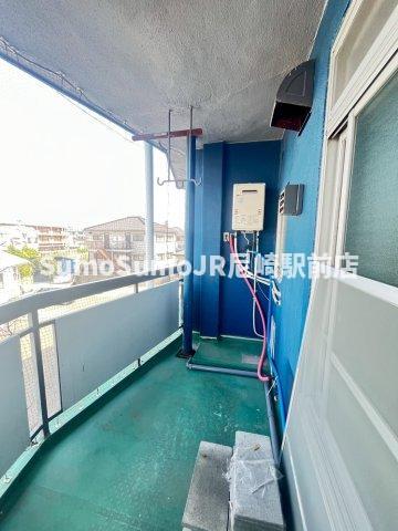 バルコニー　バルコニーからの眺めを楽しみながら食事をしませんか