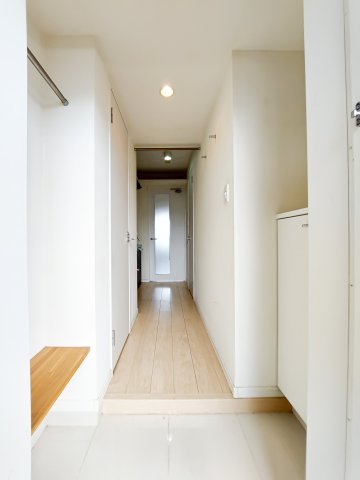 玄関　別号室のものです。現状優先になります。