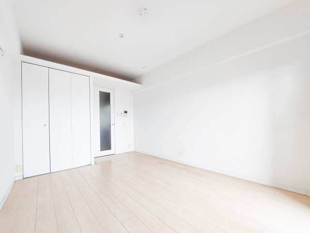 居室・リビング　別号室のものです。現状優先になります。