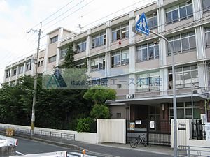 小学校　大阪市立巽東小学校（小学校）まで554m