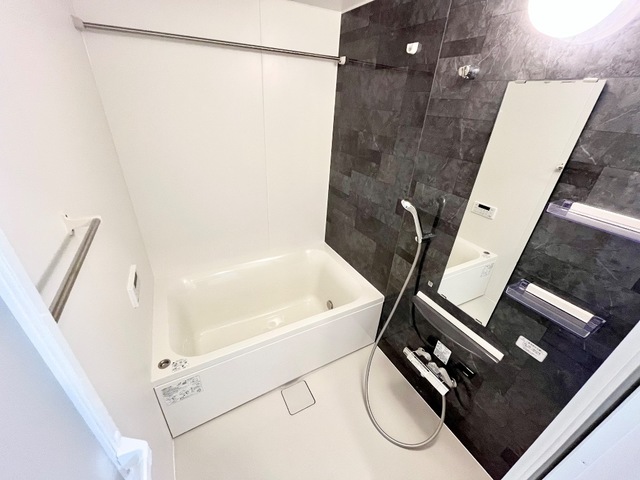 バス・シャワールーム　追い焚き・浴室乾燥機付き