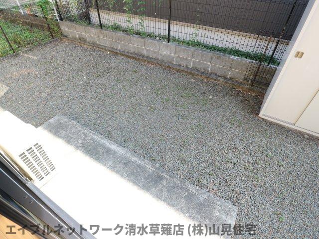 庭　簡単な家庭菜園も楽しめるお庭です