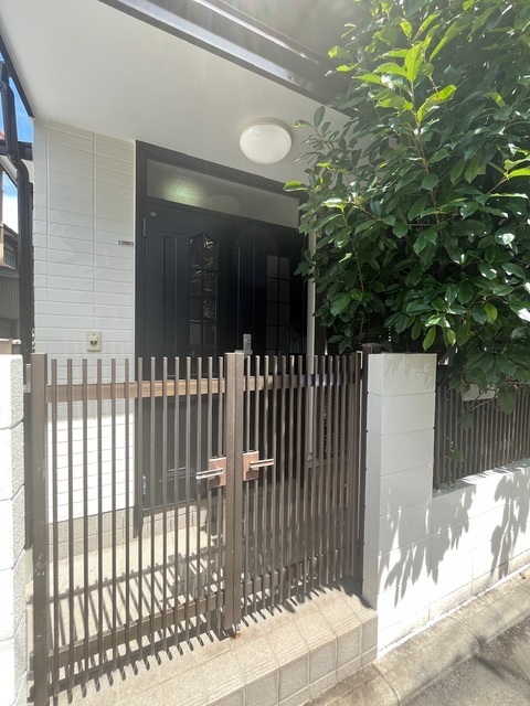 建物外観　門扉あり