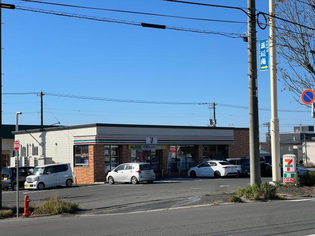 コンビニ　セブンイレブン釧路鳥取大通5丁目店（コンビニ）まで617m