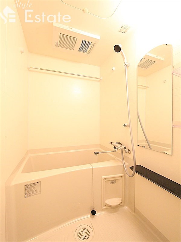 バス・シャワールーム　バスルーム