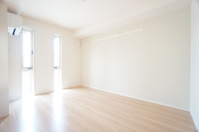 その他部屋・スペース　※同物件・反転タイプの写真です。