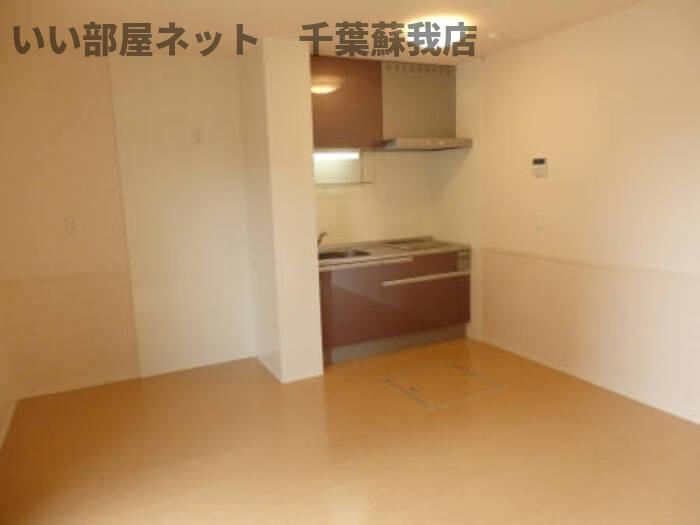 居室・リビング　圧迫感の少ない壁付けタイプのキッチンです！