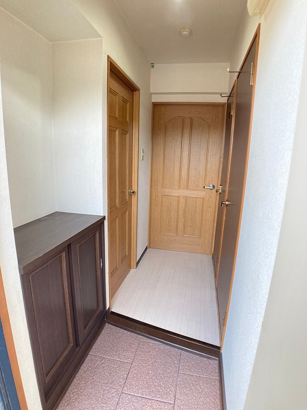 玄関　※別部屋写真の為イメージ。現況優先。