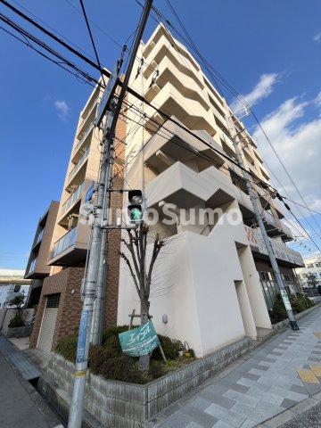 建物外観　落ち着いた雰囲気の外観です