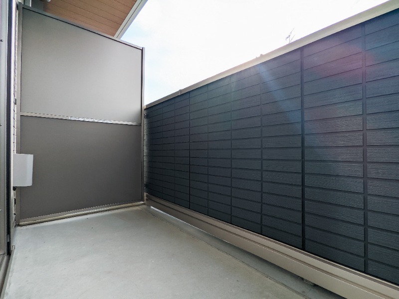 バルコニー　図面と現状に相違がある場合には現状を優先