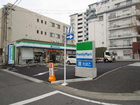 コンビニ　ファミリーマートみのてつ彩紅橋店（コンビニ）まで212m