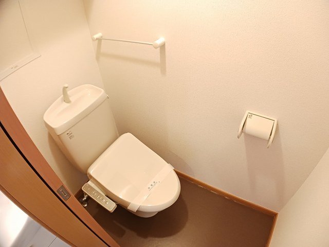 トイレ　トイレもきれいです