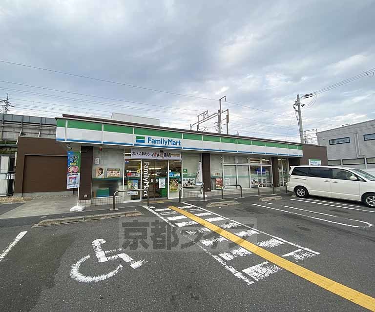 コンビニ　ファミリーマート 島本江川店（コンビニ）まで1000m