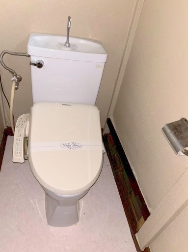 トイレ　トイレ　温水洗浄便座