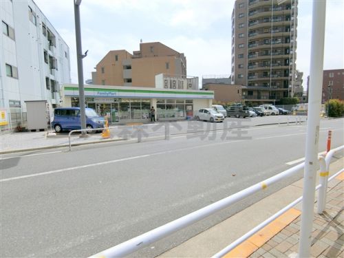 コンビニ　ファミリーマート西大井光学通り店（コンビニ）まで929m