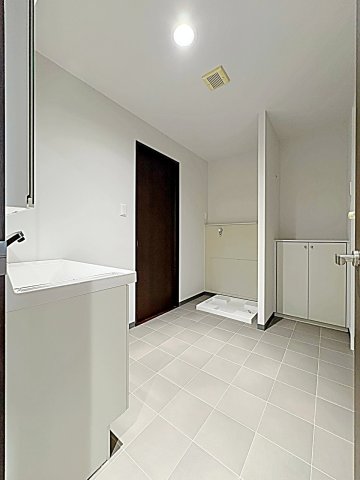 その他設備　洗濯パン ※反転タイプです