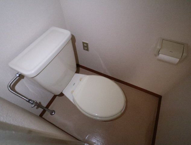 トイレ　落ち着いたトイレです