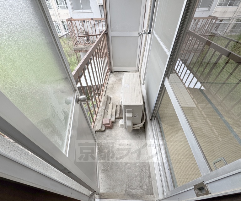 トイレ　懐かしの和式。