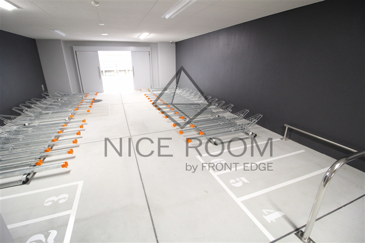 その他共有部分　サムティ本町EAST THE MARKS　駐輪場