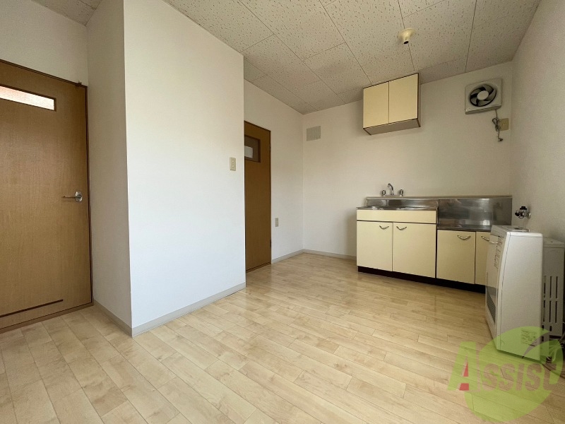 居室・リビング　７帖のダイニングキッチンです。使いやすそうですね！