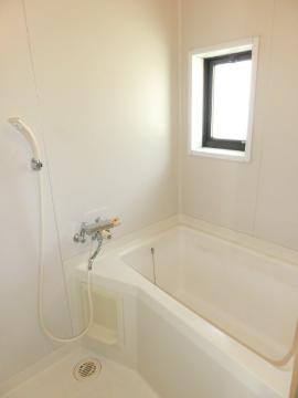 メゾン南春日丘　バス・シャワールーム　バス