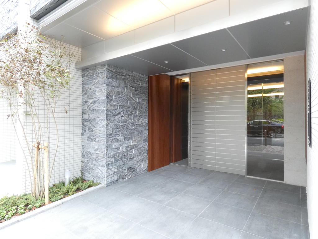 エントランス　エントランス