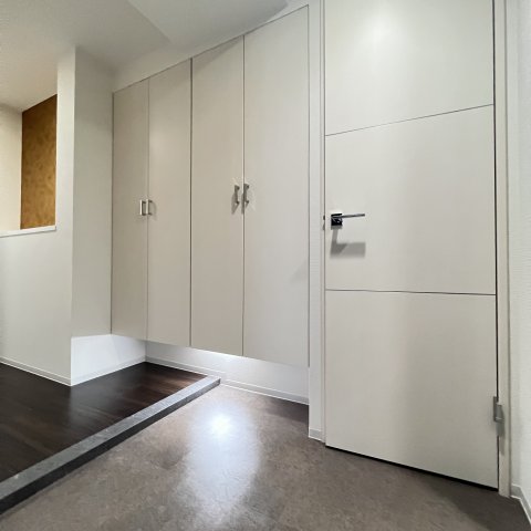 玄関　同仕様タイプです