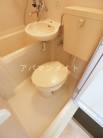 トイレ　コンパクトで使いやすいトイレです