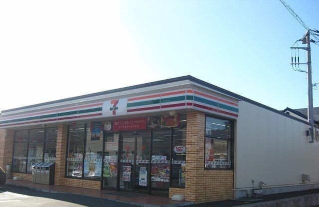 コンビニ　セブンイレブン下香貫南店（コンビニ）まで500m