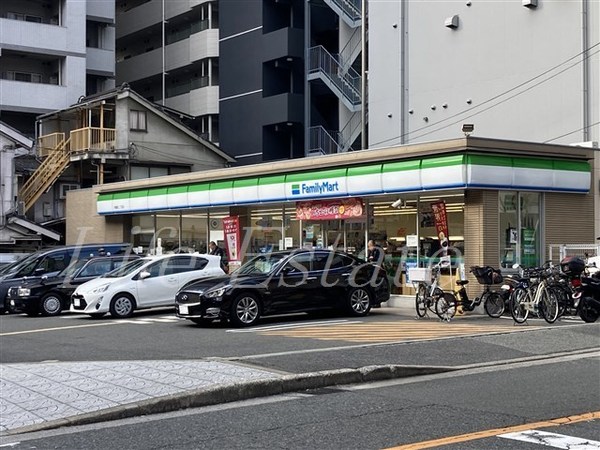 コンビニ　ファミリーマート 常盤町二丁目店（コンビニ）まで129m
