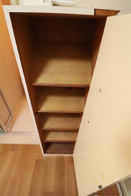 玄関　玄関（写真は102号室）