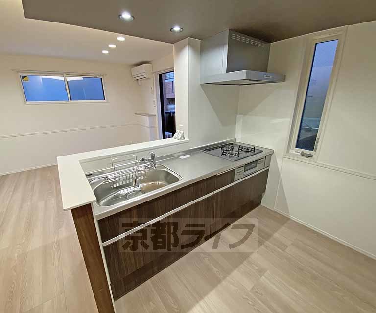 キッチン　開放感のあるカウンターキッチンです。