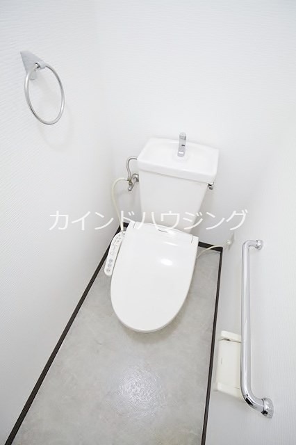 トイレ　洗浄機能付トイレ