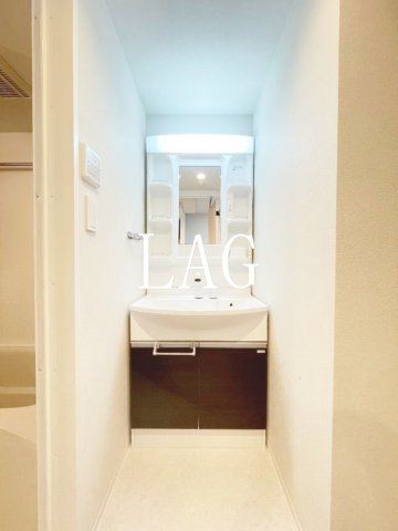 洗面設備　洗面台です。