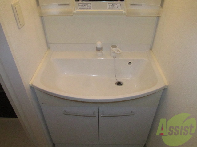 洗面設備　シャンプードレッサーです朝の身支度も快適です～