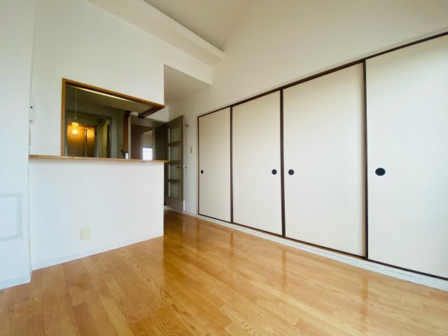 居室・リビング　約9帖の明るいリビングです！