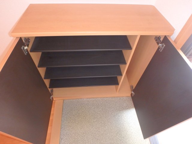 収納　シューズボックス