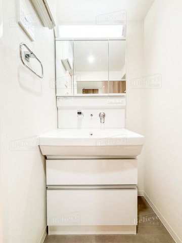 洗面設備　綺麗で明るい洗面所です☆