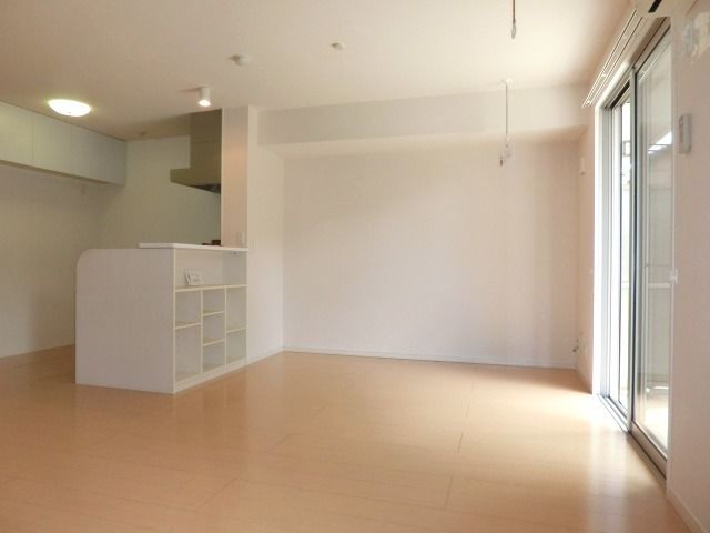 居室・リビング　開放的なリビングです