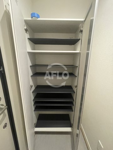 収納　マノワール今里　シューズボックス