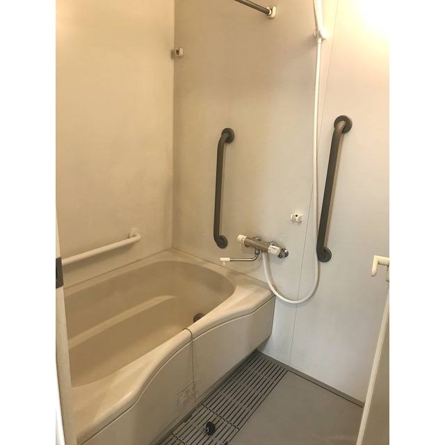 バス・シャワールーム　バス