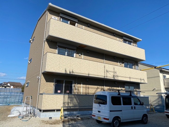 建物外観　外観（建設中）