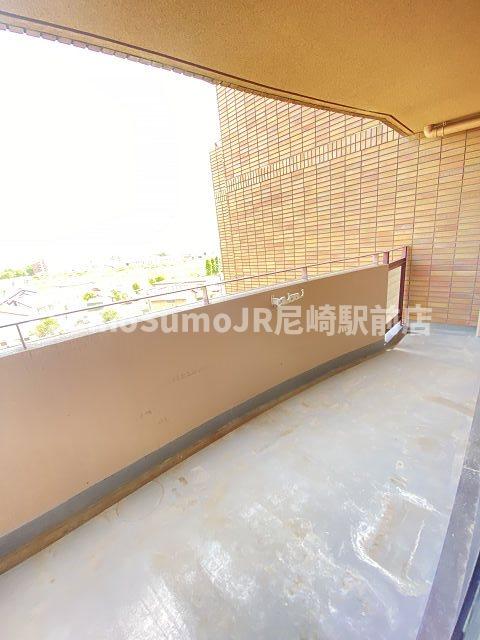 バルコニー　バルコニー付きです