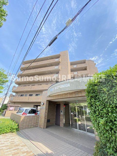 建物外観　外観は落ち着いています