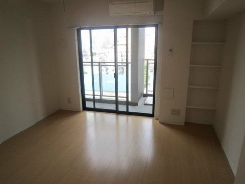 居室・リビング　別号室参考写真